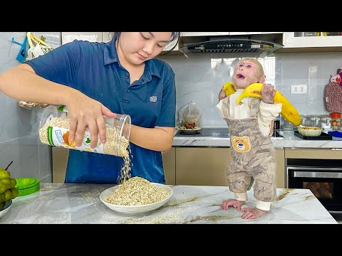 Lala's Happy Reaction to Mom's Healthy Oatmeal