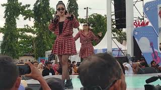 Download lagu Duo Anggrek - ADAT (Aku Dengar Aku Tahu ) Live KARNAVAL SCTV Kendal  mp3