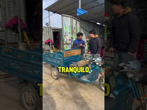 ¡Hay algo raro en esta motocicleta! 🏍️🤨