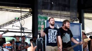 The Wonder Years - Don't Let Me Cave In (Live at Warped Tour 2011) ~ Scranton, PA