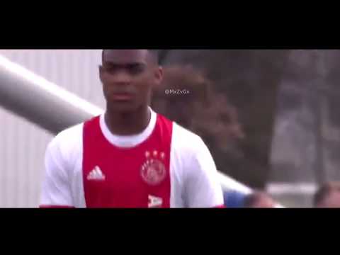 Ryan Gravenberch v Juventus U17 [Final Future Cup 02-04-2018]