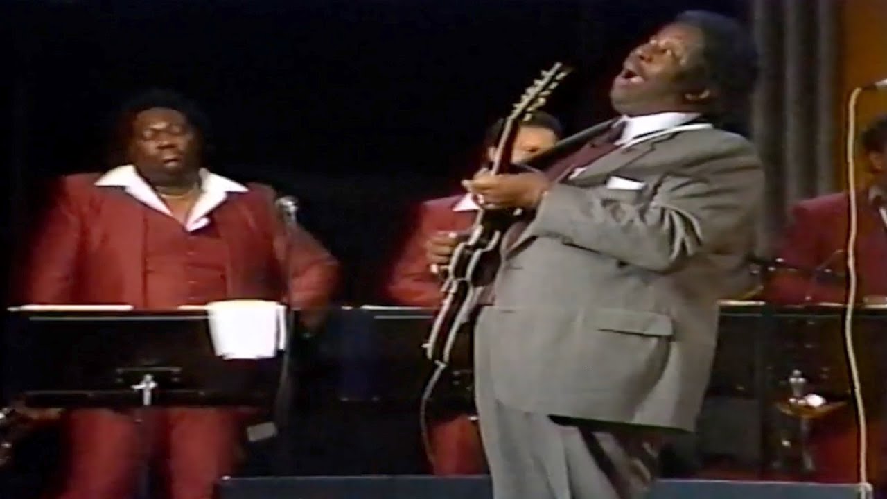 One of BB King's Greatest Ever Guitar Solos! - YouTube