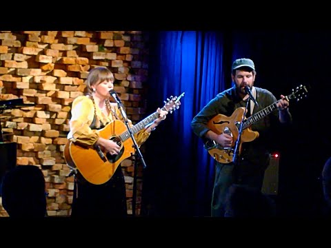 Courtney Marie Andrews - Cons & Clowns - Live at G Livelab, Helsinki, Nov. 8, 2025