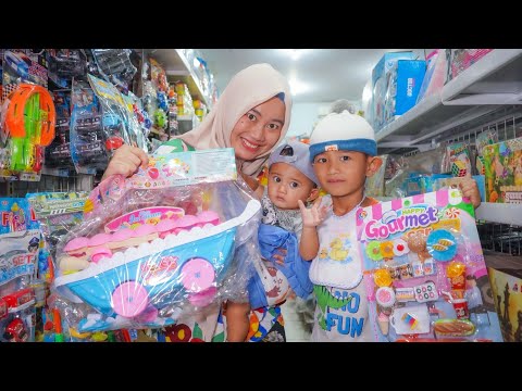 DUA BAYI LUCU BELI MAINAN GEROBAK ES KRIM | Ali vlog