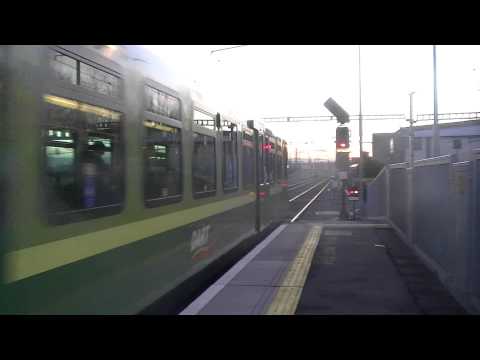 Irish Rail 8100 EMU 8122 + 81xx + 8107 arrive at Clontarf Road
