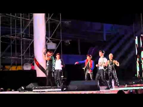 120825 The 14th Korea-China Song Festival in Yeosu Expo - 2PM Hands Up Cam