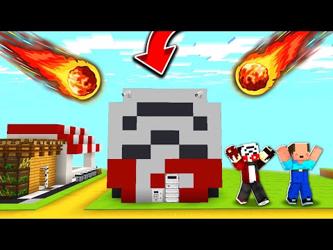 BALON KAFA İLE HİLE EV KAPIŞMASI YAPTIK !! - Minecraft