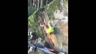 Video thumbnail de Bulldog, 8A. Bahratal