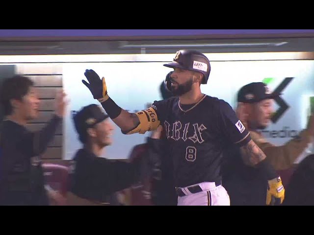 【3回表】バファローズ・ゴンザレス ライトスタンドへの先制2ランホームランを放つ!!  2023年4月11日 東北楽天ゴールデンイーグルス 対 オリックス・バファローズ