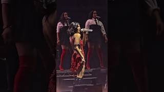Download lagu Toni Braxton🇺🇸 Performing 'He Wasn't Man Enough' in Manchester🇬🇧          #concert #tonibraxton #rnb mp3
