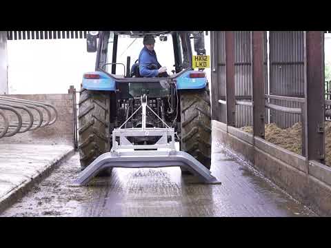 Fleming Rubber Yard Scraper - Image 2