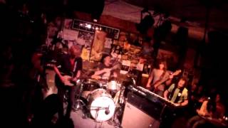 Chad Smith's Bombastic Meatbats Passing the Ace