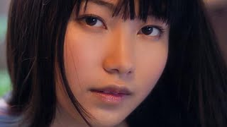 横山由依のグラビア【秘密の花園】