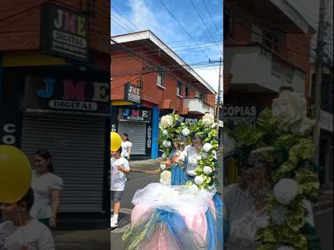 Las Advocaciones Marianas tomaron las calles de Alajuela.