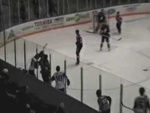 Adam Lowry vs Cason Machacek