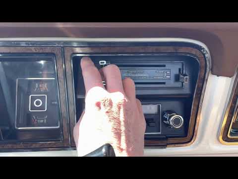 1973 Ford F-350 Super Camper - Interior Features