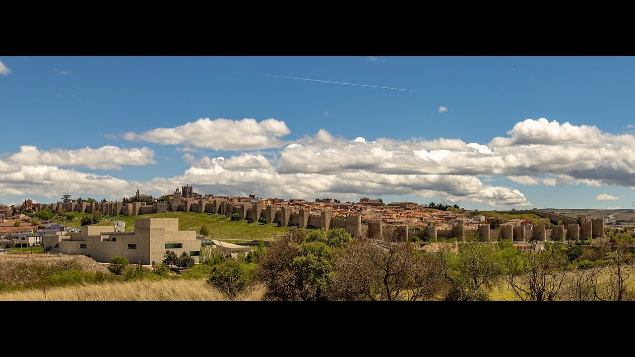 Immersive street-level walking tour through Avila Muralla, Spain, showcasing authentic urban landscapes, local architecture, and the vibrant atmosphere of the city's neighborhoods
