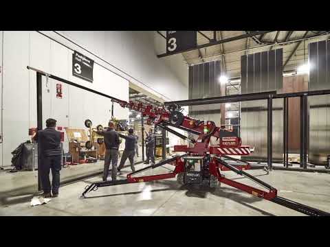 Making of the fundation for an exhibition with a C6