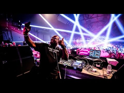 Carl Cox @ Time Warp 2015 Playing Steve Mulder vs D-Shake - Techno Trance 2016 [Orange Recordings]