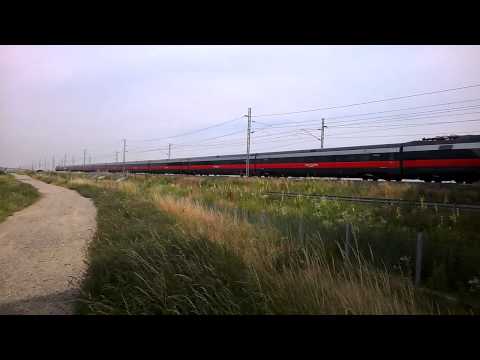 AV 35623... l'urlo della Freccia a 300 km/h