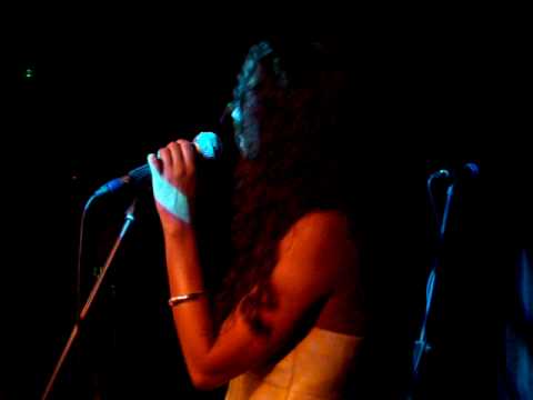 Sarah Cassidy Live @ The Classic Grand Part 3 28/05/09