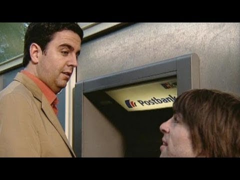 Geld im EC-Automaten vergessen - Pastewka