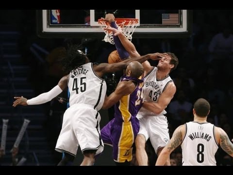 コービー・ブライアント・ハイライト (21点 vs ネッツ、クラッシュとハンフリーズのダンク越え) HD (Kobe Bryant Highlights (21 Points vs. Nets w/ the dunk over Crash and Humphries) HD)