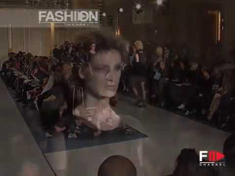 "John Rocha" Autumn Winter 2004 2005 1 of 4 London Pret a Porter by FashionChannel