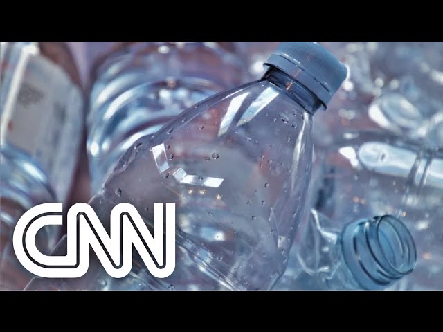 Produção de plásticos reciclados no Brasil bate recorde em 2021, diz associação | LIVE CNN