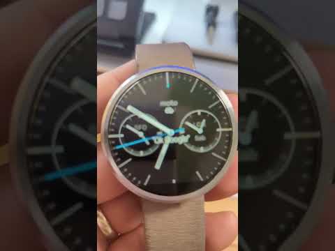 Moto 360 Dock Mode