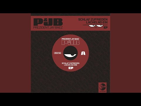 Schlaf zufrieden lächelnd ein