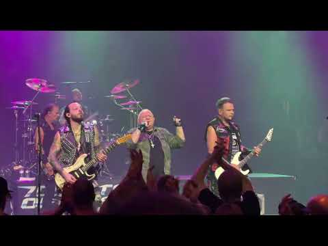 Videoclip de Turn Me on (Live) — U.D.O.