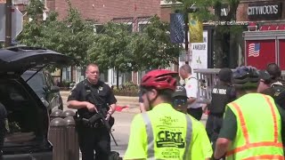 Highland Park business owner speaks on witnessing July 4th parade shooting
