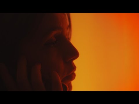 Caroco - Comme les gens changent (Official Video)