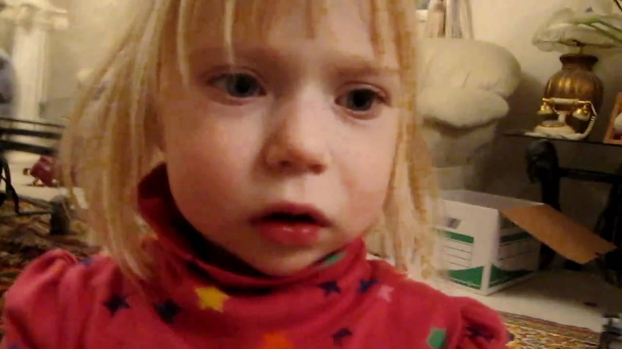2.5 years old sings ABC song and her 6 years old brother records it on a camera