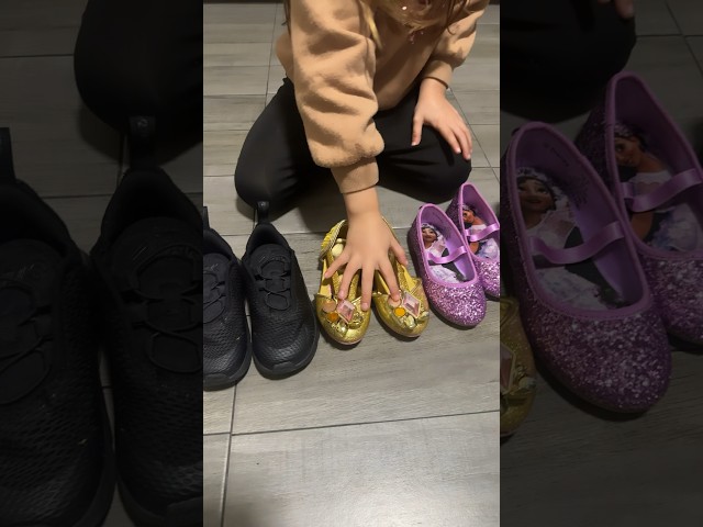 Vídeo relacionado con Meidiastra Zapatos de Animadora para Mujer, Zapatos de animación para niñas, Color Blanco, Entrenamiento para Escuela, Yoga, Gimnasia, White, 35 EU