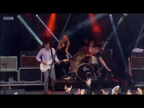 Wolf Alice | Moaning Lisa Smile live at Glastonbury 2015 (HD 720p)