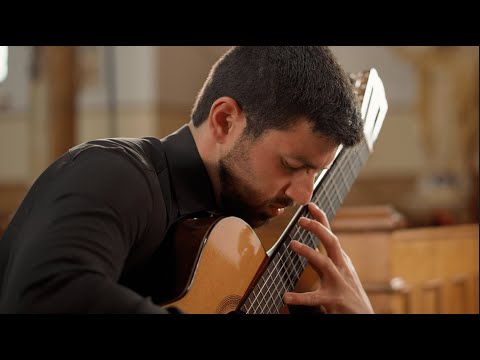 Christ Habib plays Ombres et Lumières by Patrick Roux