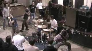 The Sawtooth Grin -Satan Would Sit in the Smoking Section but He Doesn&#39;t Like the Creepy Wait (Live)