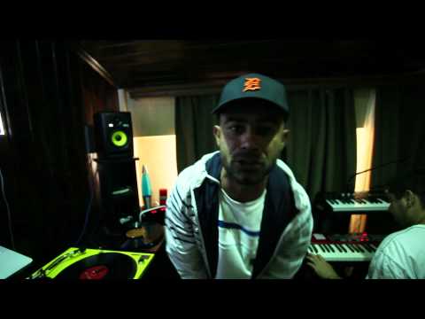 URAN ft. Dj Shock və Dj Elbrus – Studio Freestyle