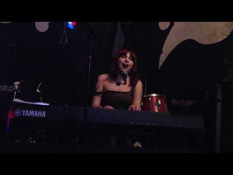 Tea (Teodora Buciu) - Freedom (live at The Bird's Nest)