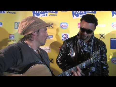 Leo Aberer & Shaggy - Walking and Talking