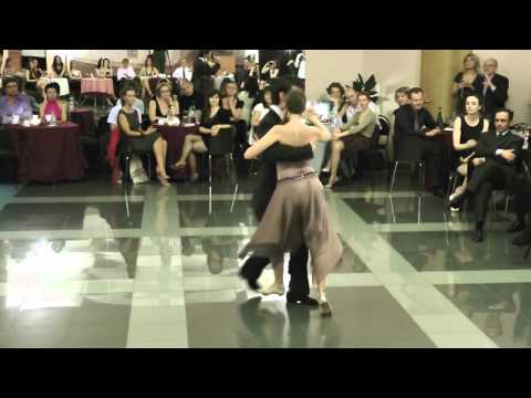  Andrea Misse  and  Javier Rodriguez  are  dancing  to  the  tango  "  La Bruja  "