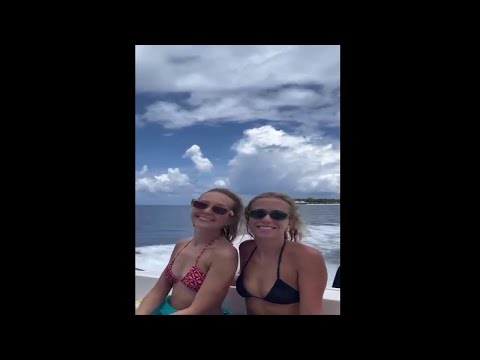 Rose Ayling-Ellis, Lauren Oakley and Janette Manrara 24/9/2022