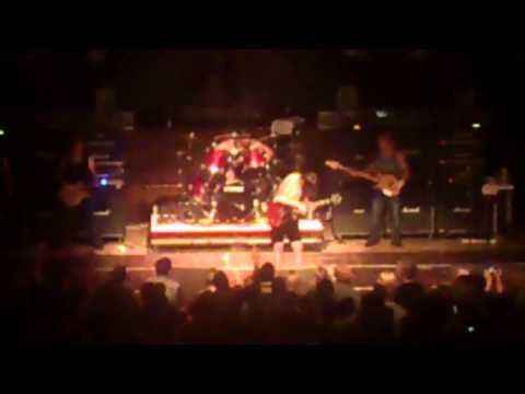 LIVE/WIRE The AC/DC Show - "Angus" Guitar Solo!