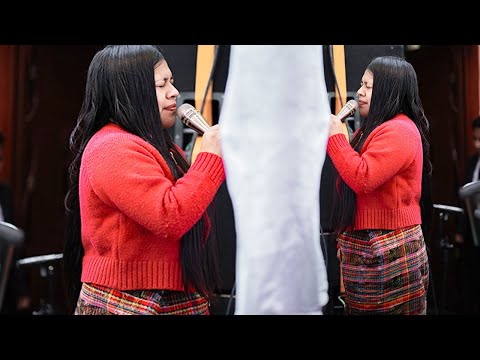 Soloist Lea Cristina 🥺🌷 With a new song ↪ I AM IN THE LIGHT