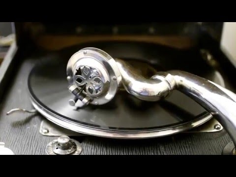 Ipana Troubadours v/Smith Ballew - "Just a Little Glimpse of Paradise"