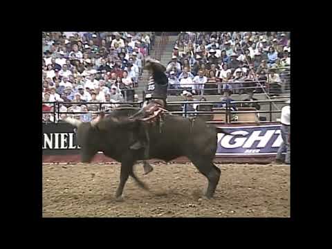 Gilbert Carrillo vs Mr. Twister - 99 PBR Nampa (85.5 pts)