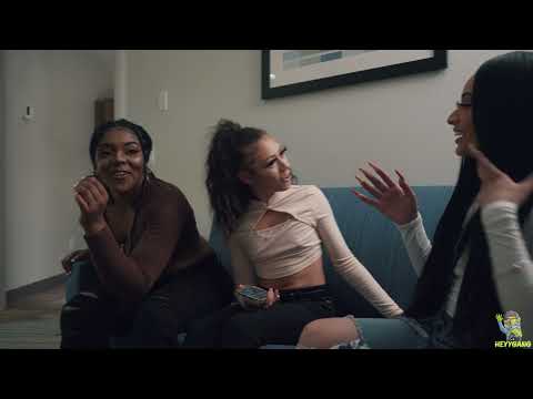 Elliee Oh - REALIGN (1800 - 799 - 7233)  Shot by @HeyyAyyOne