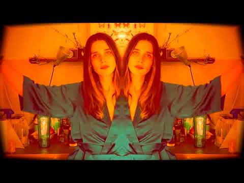 Red Axes - Cooked Banana with Thomass Jacksonn & Iñigo Vontier